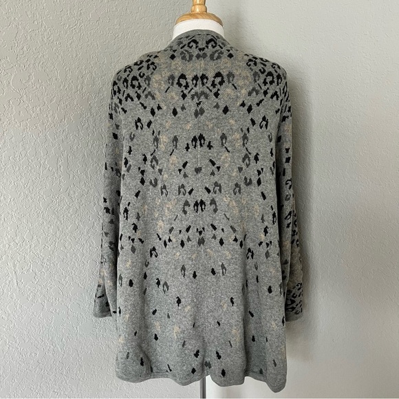 CAbi Grey Leopard Print Poncho Sweater One Size Cotton Open Front Cozy Lounge - Picture 3 of 7